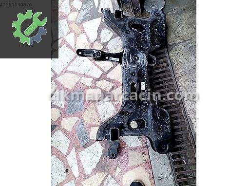 Volkswagen Taigo Radyatör Traversi çıkma parça