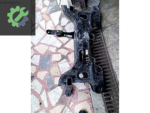 Volkswagen Taigo Radyatör Traversi Çıkma Parça İSTANBUL