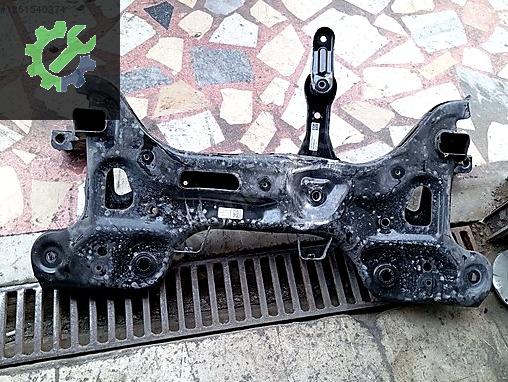 Volkswagen Taigo Radyatör Traversi Çıkma Parça İSTANBUL