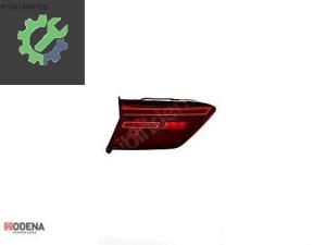 VOLKSWAGEN TİGUAN 2017 ARKA STOP İÇ SOL (LEDLİ) SIFIR 5NA945307D