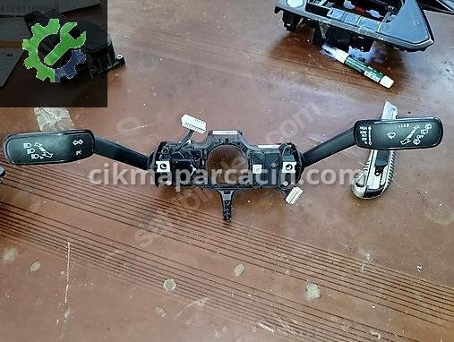 Volkswagen Tiguan Sinyal Kolu çıkma parça