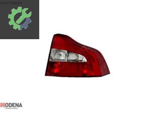 VOLVO S80 2008-2013 ARKA STOP LAMBASI SAĞ SIFIR 31213380