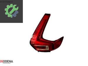 VOLVO XC40 2018-2024 ARKA STOP LAMBASI SAĞ SIFIR 31446791