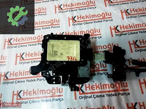 Volkswagen Golf Beyin 02E927770AJ çıkma parça
