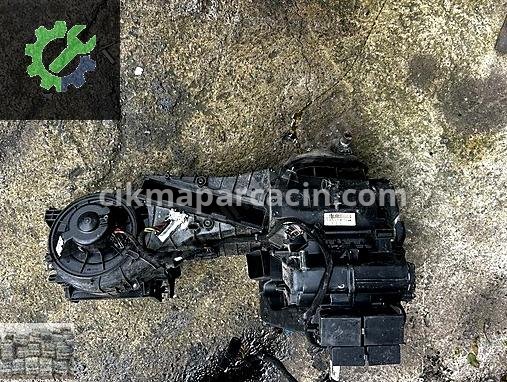 Volkswagen Caddy Kalorifer Kutusu çıkma parça