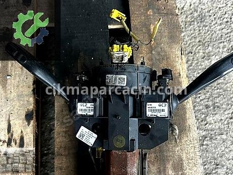 Volkswagen Caddy Silecek Kolu çıkma parça