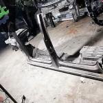 VW CADDY SOL ÖN ÇEYREK ŞASİ ŞASE KILIÇ SACI PODYE MARŞPİYEL