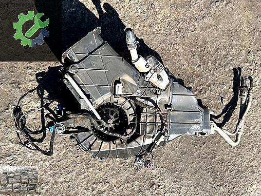 VW CARAVELLE ARKA KLİMA KALORİFER KAZANI KUTUSU