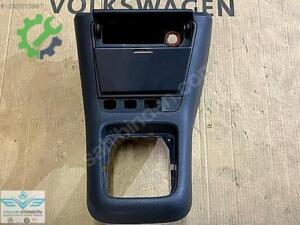 Volkswagen Golf Sıfır Orta Konsol 5M1857961C