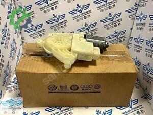 Volkswagen Golf 2012-2016 Sıfır Cam Motoru 5Q4959812A