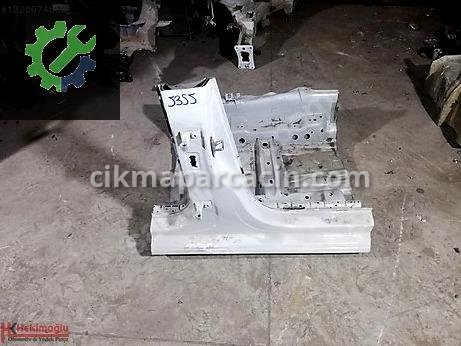 Volkswagen Golf Marşpiyel Sacı çıkma parça