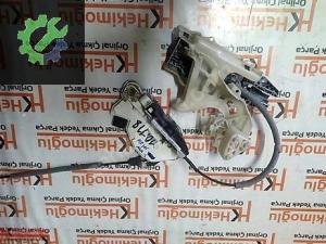 VW JETTA KAPI KİLİT KİLİDİ MEKANİZMASI