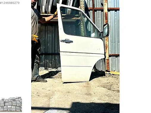 Volkswagen LT Kapı Menteşesi çıkma parça