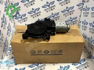 Volkswagen Passat Sıfır Cam Motoru 561959811D