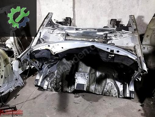 Volkswagen Passat Marşpiyel Sacı çıkma parça