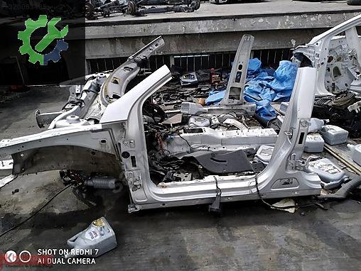 Volkswagen Passat Marşpiyel Sacı çıkma parça