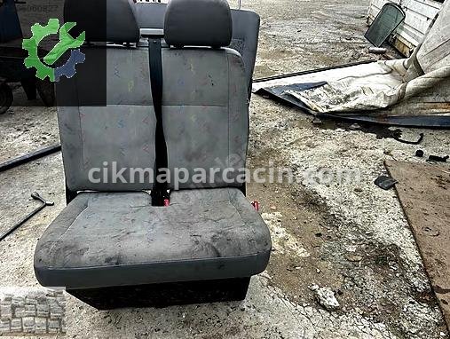 Volkswagen Transporter Ön Koltuk çıkma parça