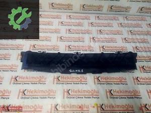 VW TİGUAN RADYATÖR ALT PLASTİK BRAKET 5N0121341 B