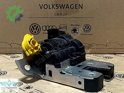 Volkswagen Touareg Bagaj 5NA827506 çıkma parça