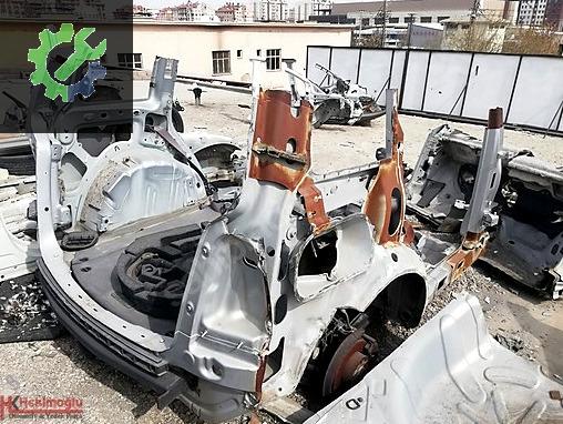 Volkswagen Touran Marşpiyel Sacı çıkma parça