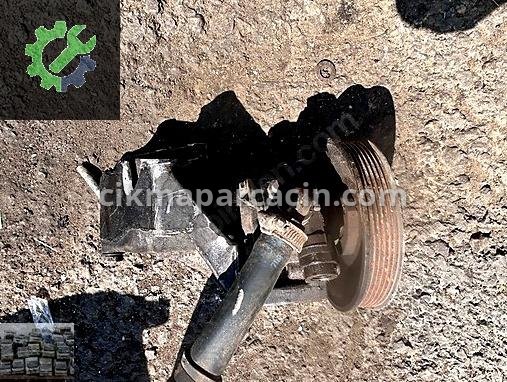 Volkswagen Transporter Direksiyon Pompası çıkma parça
