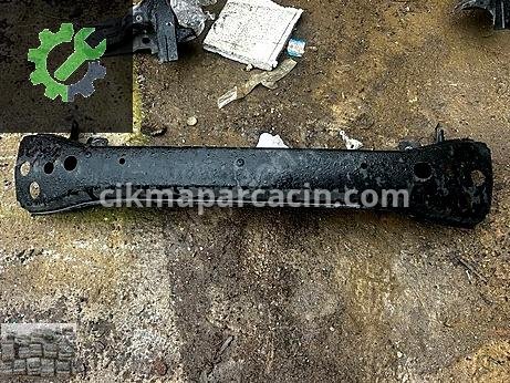 Volkswagen Transporter Ön Tampon Demiri çıkma parça
