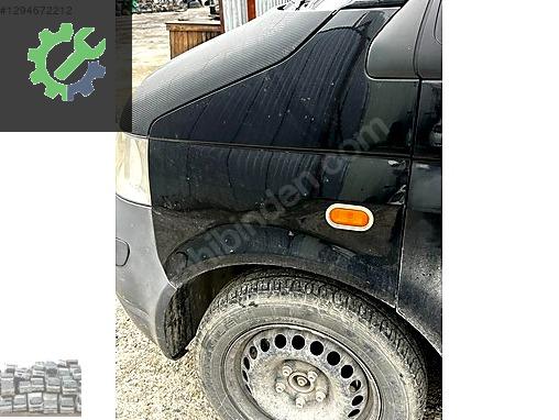 VW TRANSPORTER T5 SİYAH SOL ÇAMURLUK