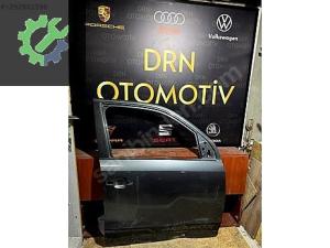 Volkswagen Amarok sağ ön kapı