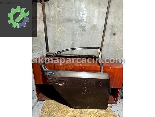 Volkswagen Jetta Sağ Arka Kapı 5C6833056 çıkma parça