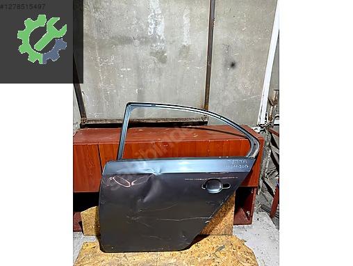 Volkswagen Jetta sol arka kapı 2011-2017