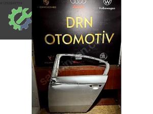 Volkswagen Passat B7 sol arka kapı