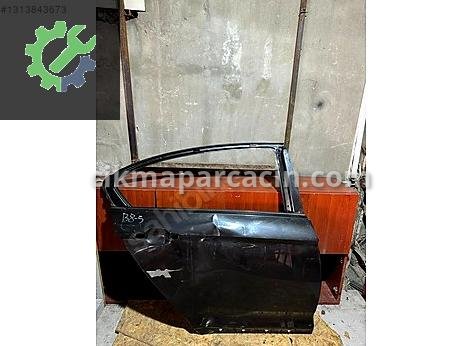 Volkswagen Passat Sağ Arka Kapı çıkma parça