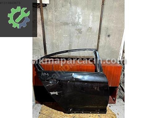 Volkswagen Passat Sağ Arka Kapı çıkma parça