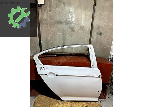 Volkswagen Passat Sağ Arka Kapı çıkma parça