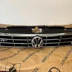 Volkswagen Passat B8 R-Line Ön Panjur (2015/2019)