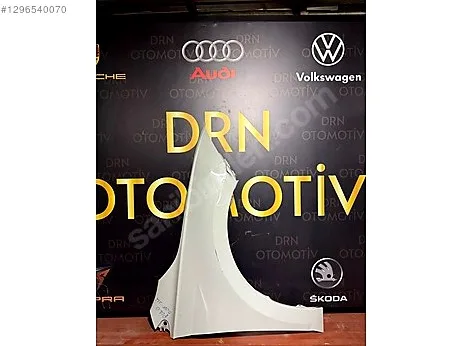 Volkswagen Polo Sağ Ön Çamurluk çıkma parça