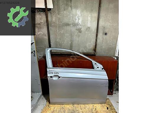 Volkswagen Polo sağ ön kapı
