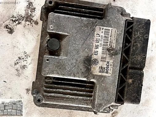 Volkswagen Passat Motor Beyni 0281013283 çıkma parça
