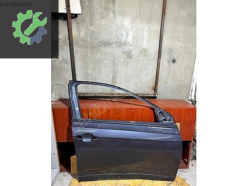 Volkswagen Taigo sağ ön kapı