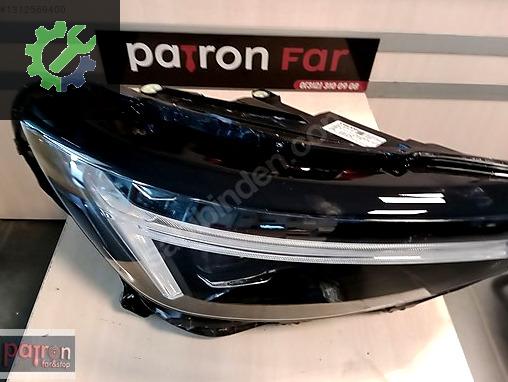 Volvo XC40 Sağ Ön Far 32140412 çıkma parça