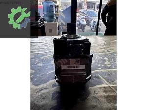 Volvo s40 direksiyon pompası