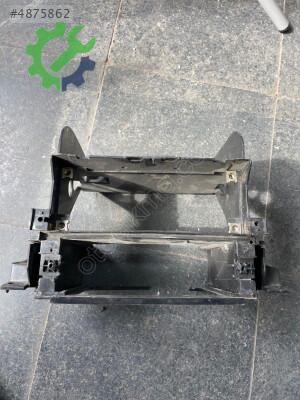Audi TT Teyp 8N0863243C çıkma parça