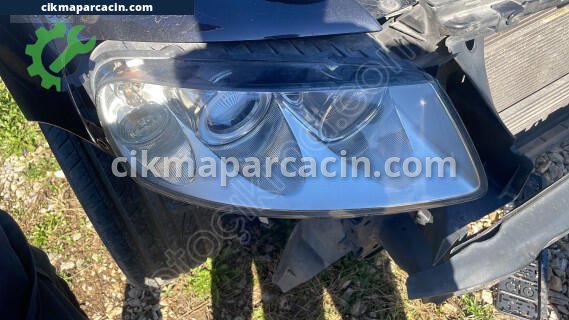 Volkswagen Touareg Far (Sağ) çıkma parça