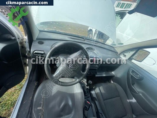 Opel Combo Torpido çıkma parça