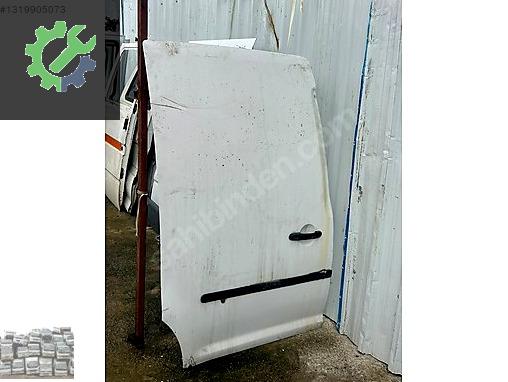 Volkswagen Caddy Sağ Kapı çıkma parça - KAYI OTOMOTİV İstanbul