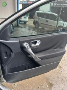 Renault Megane Kapı Döşemesi