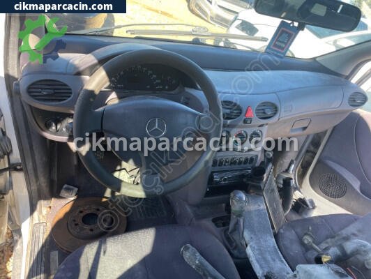Mercedes-Benz A Serisi Torpido çıkma parça