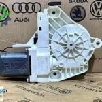 Skoda Yeti 2010-2018 Çıkma Cam 8K0959812A