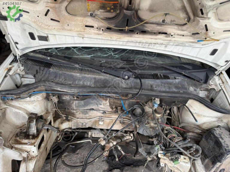 Fiat Doblo Cam Önü Izgarası çıkma parça