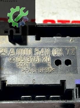 Mercedes-Benz E Serisi Sigorta Kutusu A0005400372 çıkma parça